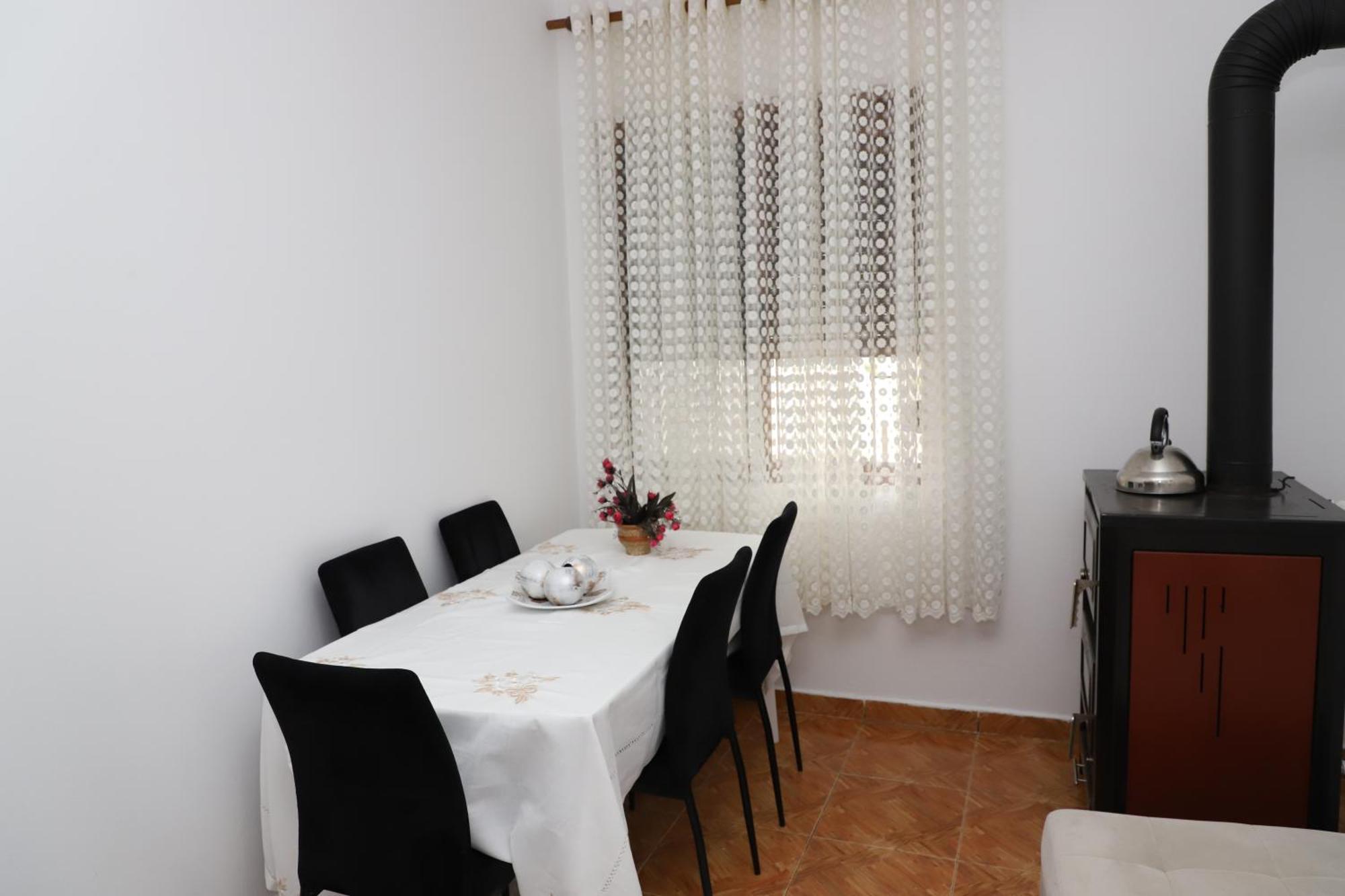Apartment Xheison Berati Exterior foto