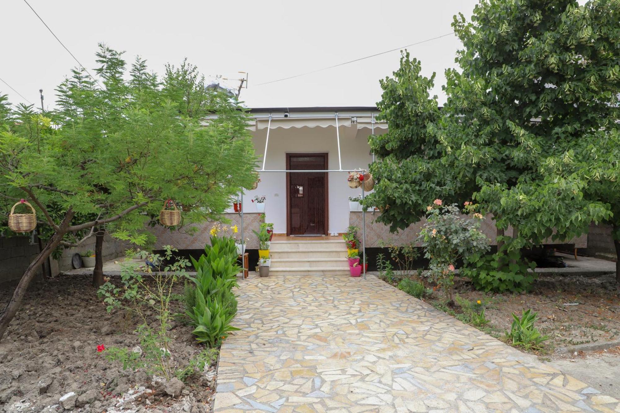 Apartment Xheison Berati Exterior foto